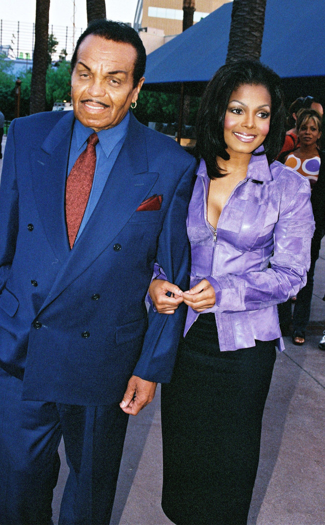 Inside Joe Jackson S Complicated Relationship With Michael And Janet Jackson And The Rest Of The Music Dynasty Patriarch S Huge Family E Online